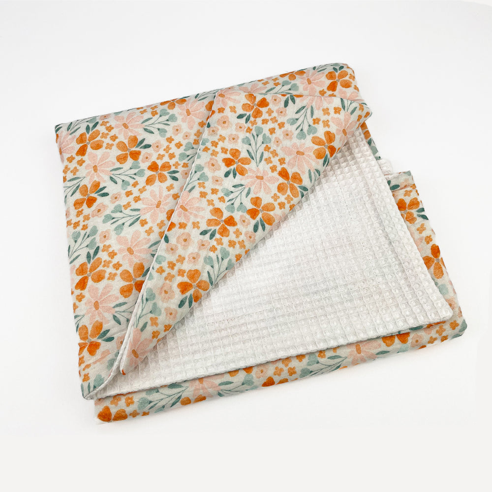 Personalisierte Babydecke aus Musselin Blumen und Waffelstoff