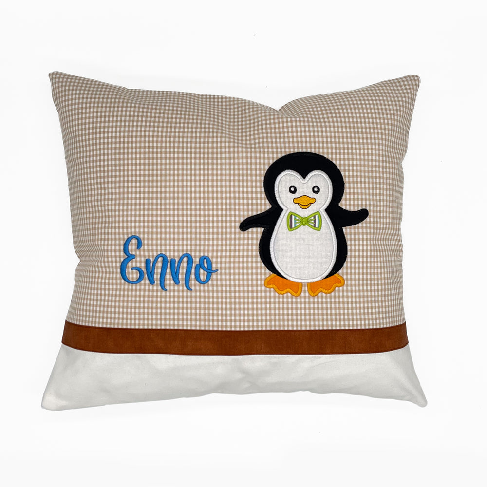 Personalisiertes Kissen mit Namen und Motiv Pinguin aus Baumwollstoff genäht