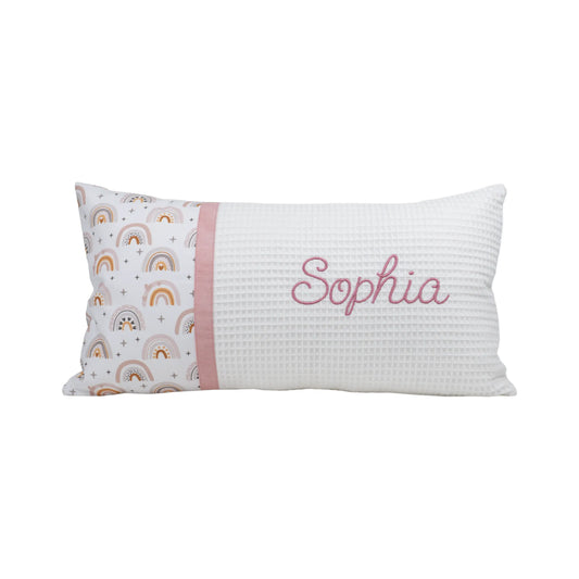 Personalisiertes Kissen Motivstoff Regenbogen mit Namen bestickt, Waffelstoff, handgemacht