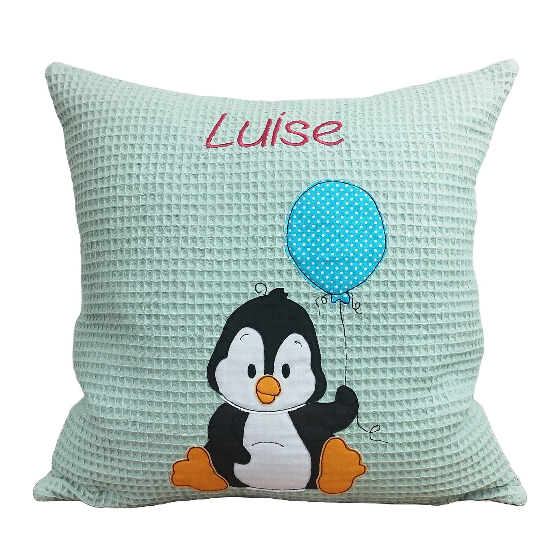 Personalisierte Kissen mit Namen und Motiv Pinguin und aus Waffelstoff genäht