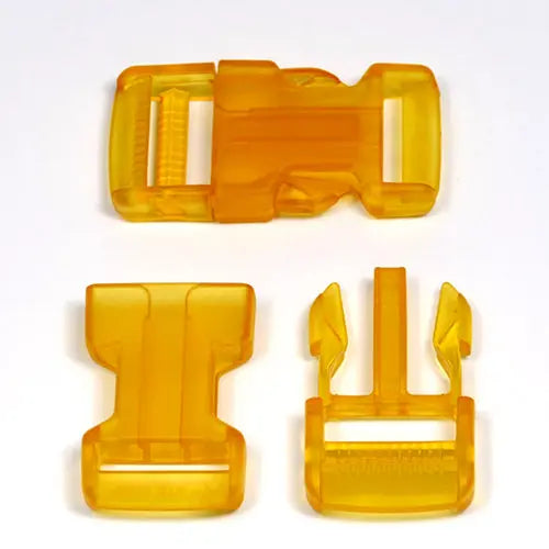 Transparente gelbe Steckschließe aus Kunststoff (Klickverschluss) für Handmade-Nähprojekte mit 25 mm Gurtband – ideal für selbstgenähte Taschen, Rucksäcke oder Accessoires, bestehend aus Ober- und Unterteil.